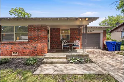 807 Elizabeth Boulevard, Granbury, TX 76048 - Photo 2