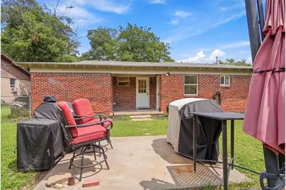 807 Elizabeth Boulevard, Granbury, TX 76048 - Photo 32