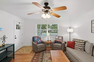 807 Elizabeth Blvd, Granbury, TX 76048 - Photo 10