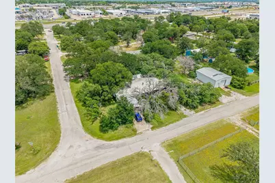 209 Renee Drive, Hudson Oaks, TX 76087 - Photo 24