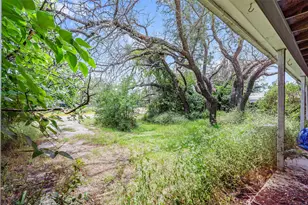 209 Renee Dr, Hudson Oaks, TX 76087 - Photo 10