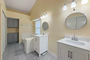 2426 Sutton Dr, Arlington, TX 76018 - Photo 20