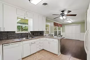 509 Patricia Rd, Hurst, TX 76053 - Photo 10