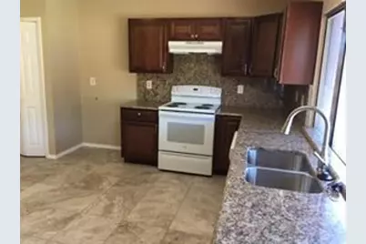 4905 Avery Circle, The Colony, TX 75056 - Photo 2