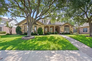 302 Edinburgh, Waco, TX 76712 - Photo 2
