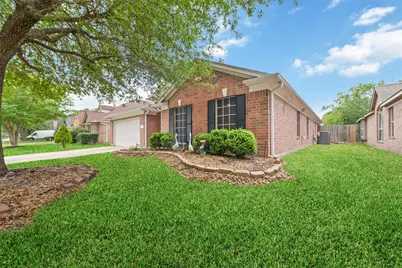 923 N Sky Drive, Houston, TX 77073 - Photo 2