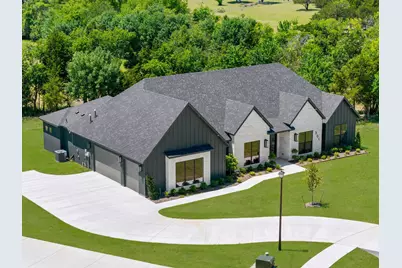 301 Whispering Way, Red Oak, TX 75154 - Photo 2