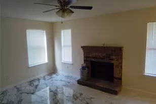 2039 W Walnut St, Garland, TX 75042 - Photo 12
