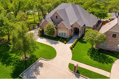 2726 Country Club Road, Pantego, TX 76013 - Photo 2