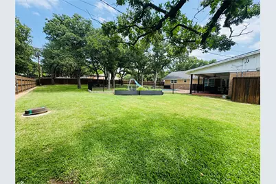 1423 Oak Hills Drive, Graham, TX 76450 - Photo 20