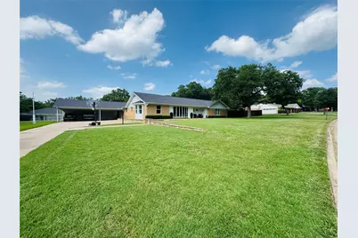 1423 Oak Hills Drive, Graham, TX 76450 - Photo 22