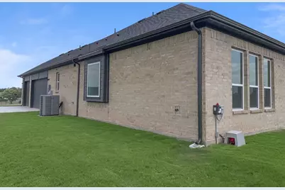 204 Slimp Bluff, Azle, TX 76020 - Photo 4