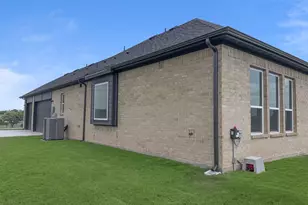 204 Slimp Blf, Azle, TX 76020 - Photo 4
