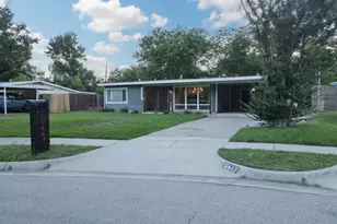 10447 Sylvia Dr, Dallas, TX 75228 - Photo 4