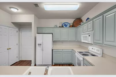 27095 Meadowmore Court #402, Whitney, TX 76692 - Photo 10
