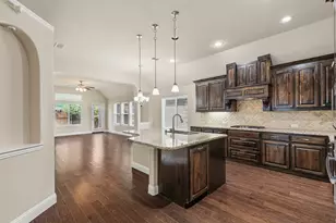 2428 Ranchview Dr, Little Elm, TX 75068 - Photo 6