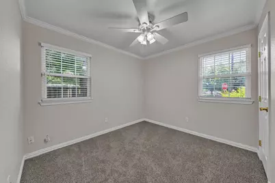 1801 Anderson Street, Irving, TX 75062 - Photo 14