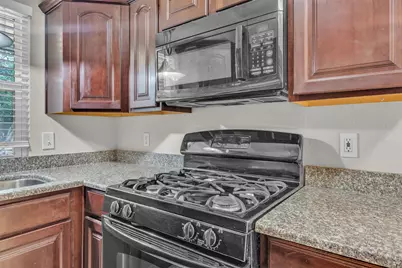 1801 Anderson Street, Irving, TX 75062 - Photo 6