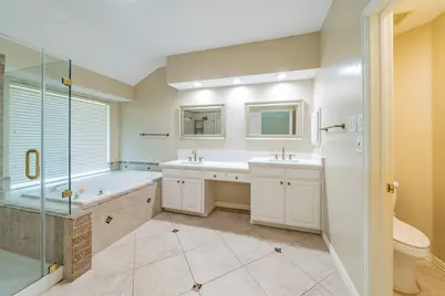 2231 Templeton Drive, Arlington, TX 76006 - Photo 14