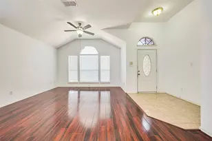 700 N Emma Dr, Arlington, TX 76002 - Photo 2