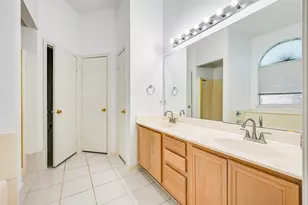 700 N Emma Dr, Arlington, TX 76002 - Photo 10