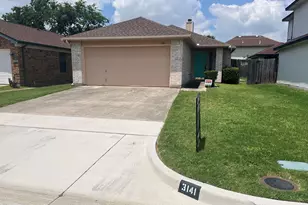 3141 Twisted Vine Ln, Grand Prairie, TX 75052 - Photo 2
