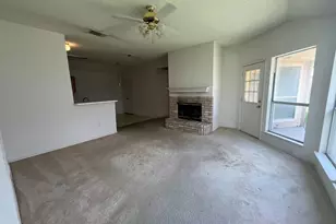 3141 Twisted Vine Ln, Grand Prairie, TX 75052 - Photo 4