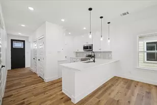 3058 Hardy St, Fort Worth, TX 76106 - Photo 2