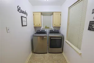 10959 Park Oak Cir, Dallas, TX 75228 - Photo 14