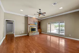 9406 Wildflower Dr, Woodway, TX 76712 - Photo 8