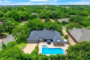 9406 Wildflower Dr, Woodway, TX 76712 - Photo 38