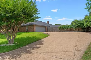 9406 Wildflower Dr, Woodway, TX 76712 - Photo 6