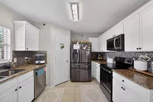 1318 Gilday Dr, Arlington, TX 76002 - Photo 6