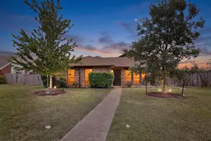 508 Justice St, Cedar Hill, TX 75104 - Photo 4