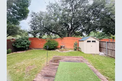 434 Moonlight Way, Irving, TX 75063 - Photo 24
