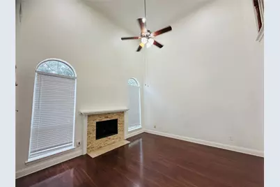 434 Moonlight Way, Irving, TX 75063 - Photo 4