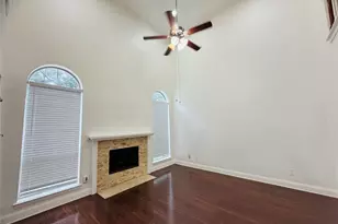 434 Moonlight Way, Irving, TX 75063 - Photo 4