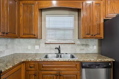 744 N Old Robinson Road, Robinson, TX 76706 - Photo 10