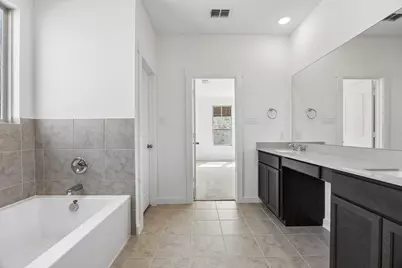 9125 Harrisburg Drive, Fort Worth, TX 76036 - Photo 16