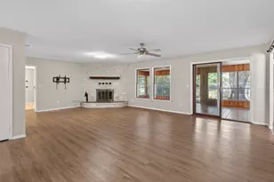 4202 Indian Creek Ct, Granbury, TX 76049 - Photo 8