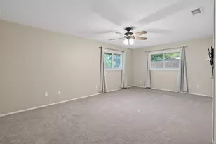 4202 Indian Creek Ct, Granbury, TX 76049 - Photo 22