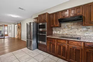 4202 Indian Creek Ct, Granbury, TX 76049 - Photo 14