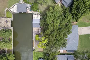 4202 Indian Creek Ct, Granbury, TX 76049 - Photo 2