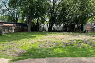 605 S Colbert Ave, Sherman, TX 75090 - Photo 1