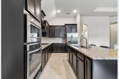 2927 Lakefield Drive, Little Elm, TX 75068 - Photo 8