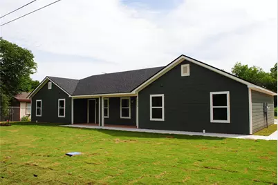 1517 Travis Street, Bellmead, TX 76705 - Photo 2