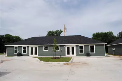 1517 Travis Street, Bellmead, TX 76705 - Photo 4