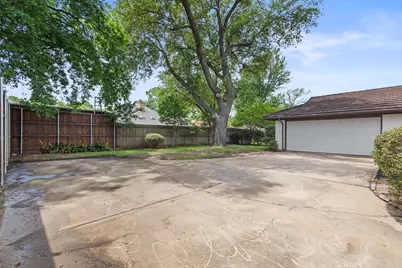 442 Hanover Lane, Irving, TX 75062 - Photo 30