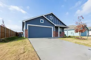 7713 Gus Wilson Dr, McKinney, TX 75071 - Photo 2