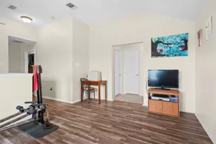10404 Lake Brook Dr, Fort Worth, TX 76053 - Photo 14